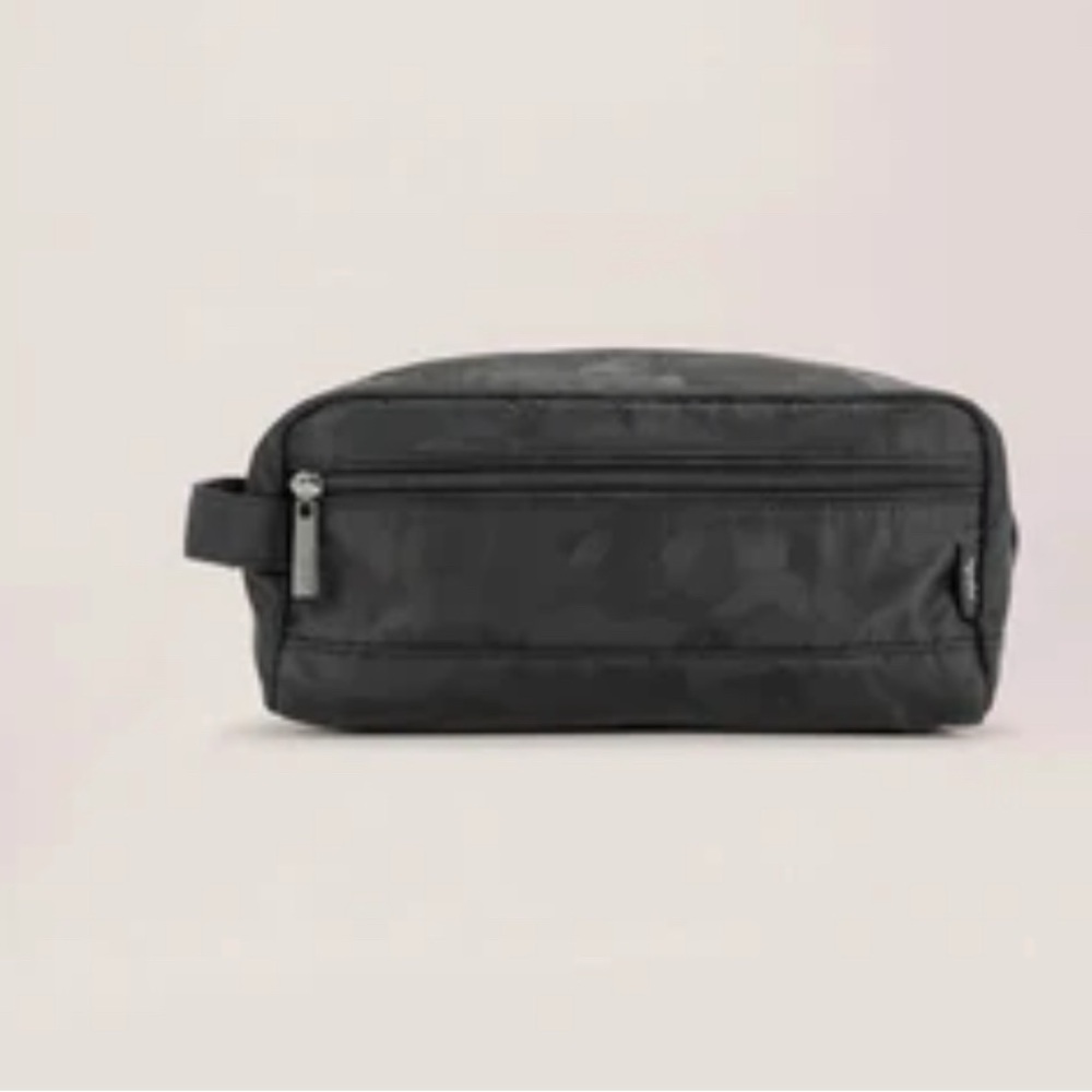 Jujube black camo dapper